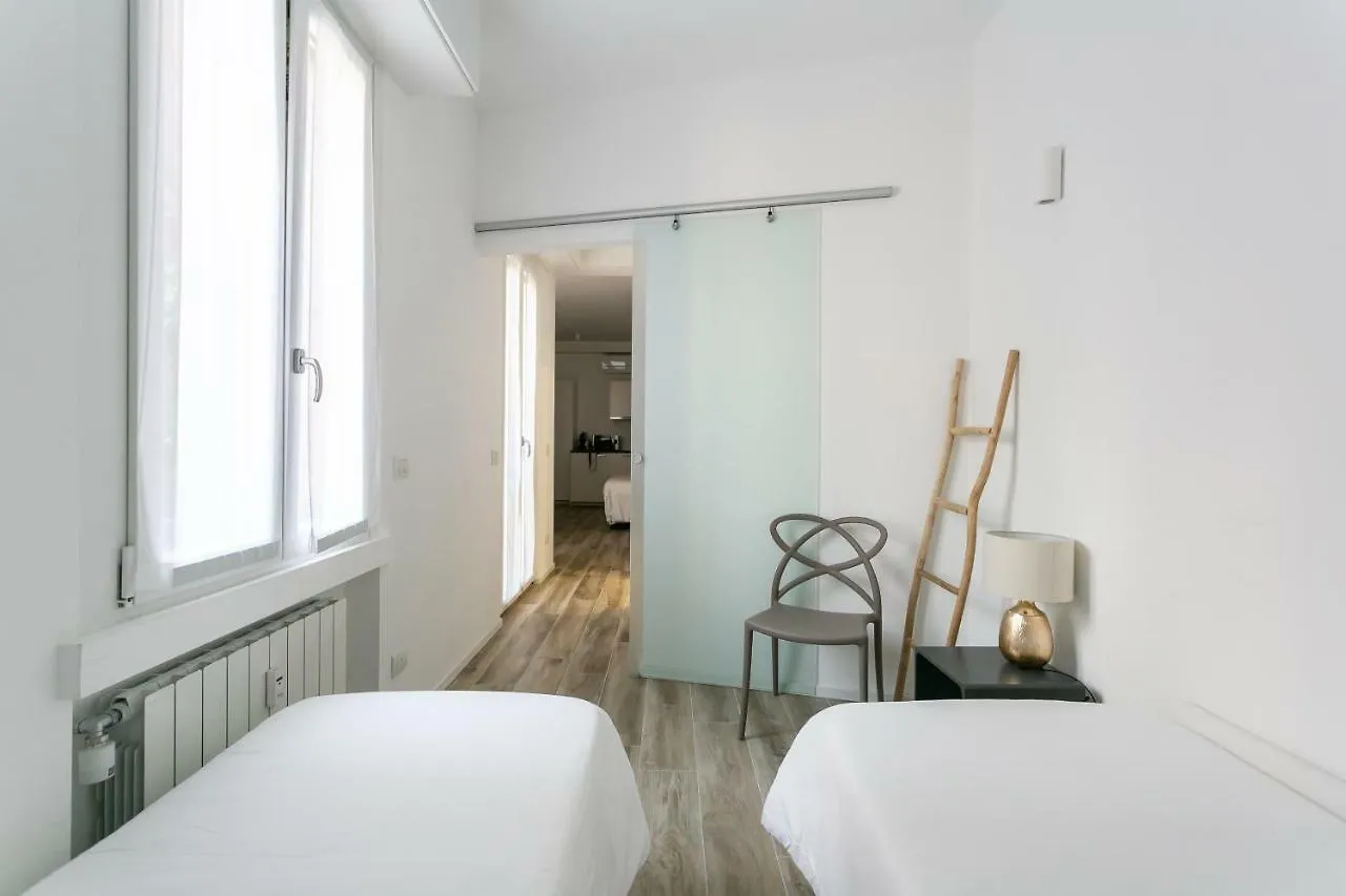 Milanofierapartments 0*, Milan Italy