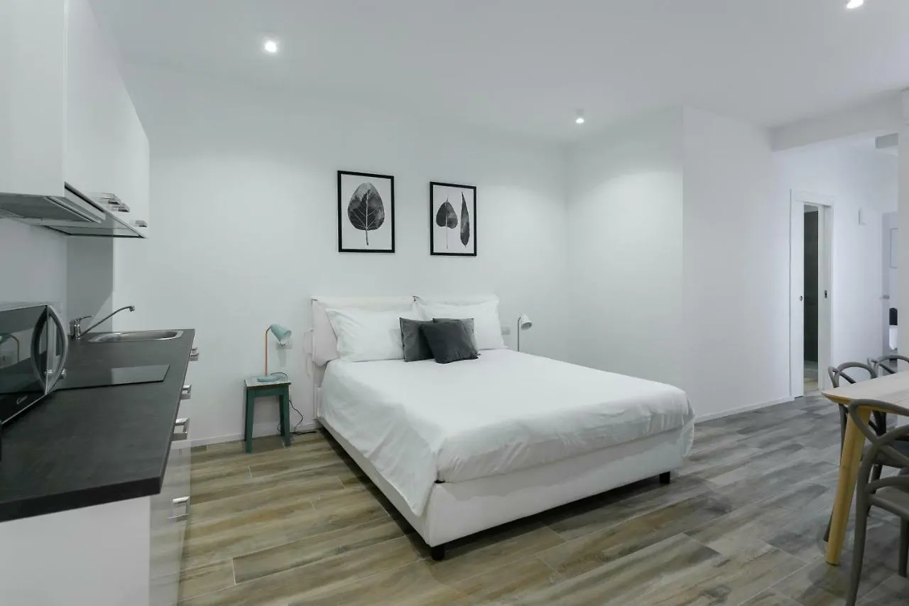 Apartment Milanofierapartments Italy