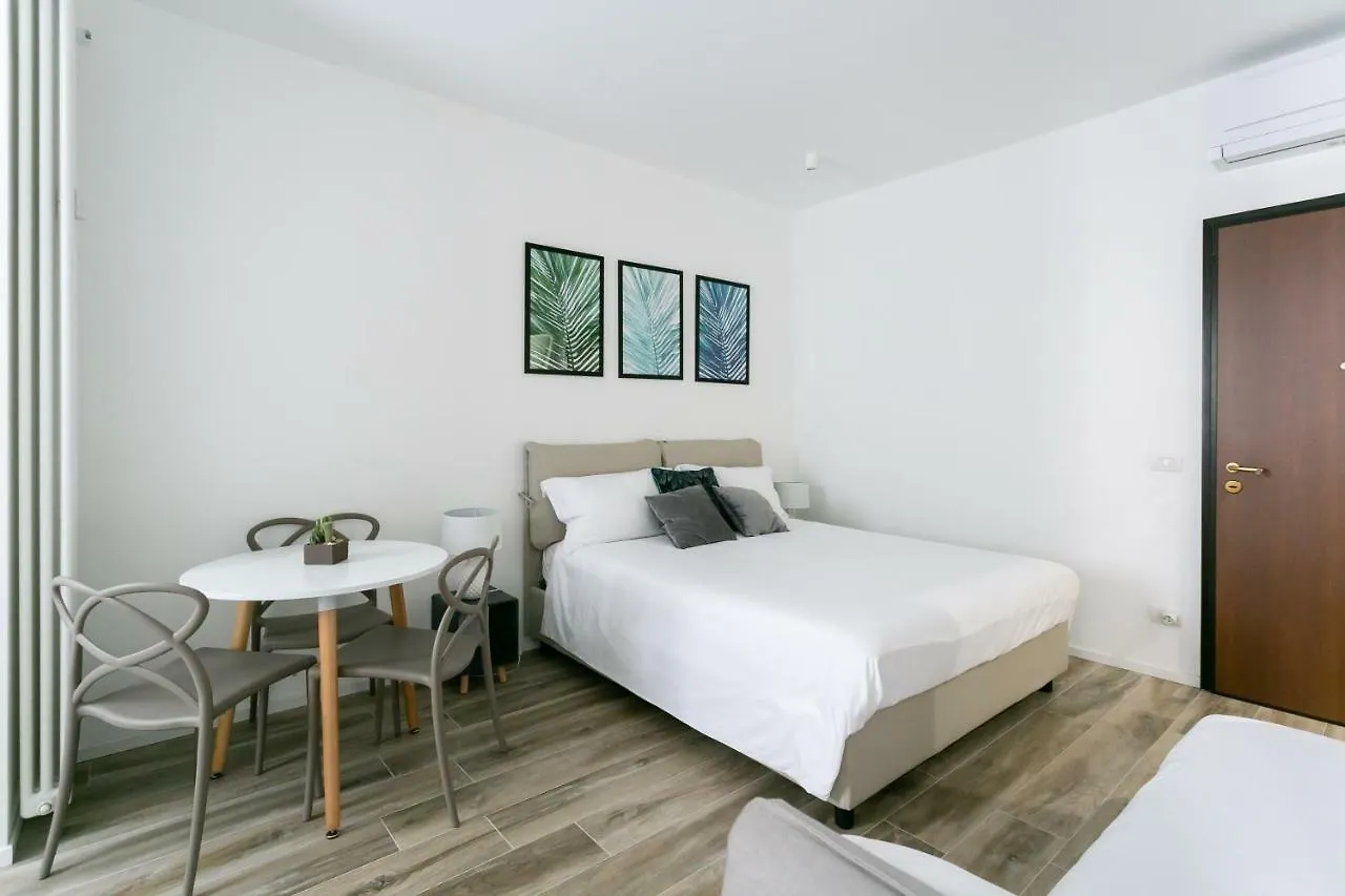 Milanofierapartments 0*, ミラノ