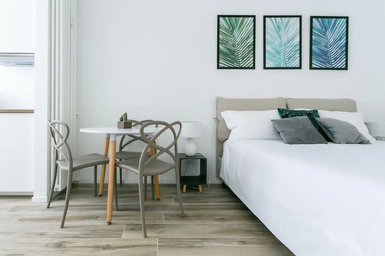 アパート Milanofierapartments