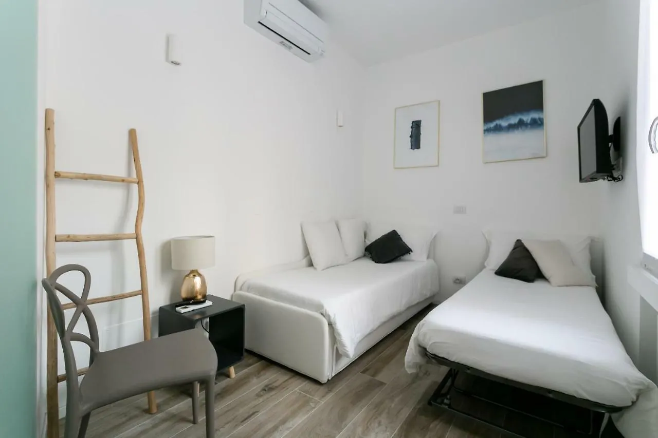 Milanofierapartments 0*, Milaan